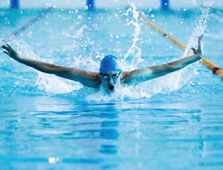 游泳能減肥嗎，游泳耳朵進水怎麼辦？