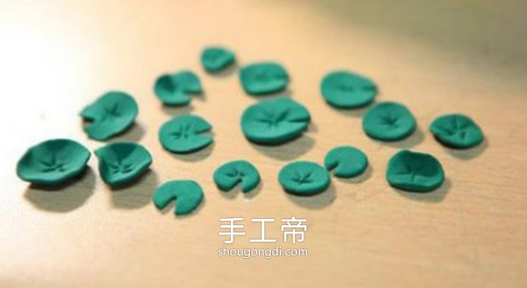 粘土自制荷塘的方法 鐵盒DIY制作小池塘做法 -  www.shougongdi.com