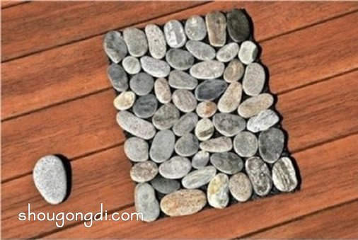 用鵝卵石DIY制作墊子 自制石頭墊子的方法 -  www.shougongdi.com