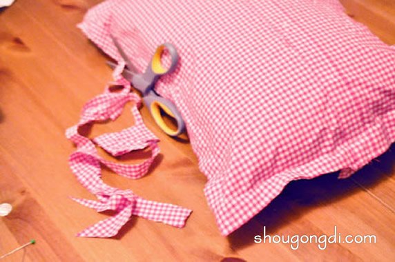 舊襯衫改造抱枕套圖片 抱枕套用舊襯衫做的方法 -  www.shougongdi.com