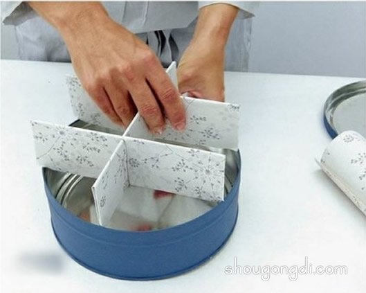 圓形餅干盒子鐵盒廢物利用DIY收納盒的方法 -  www.shougongdi.com