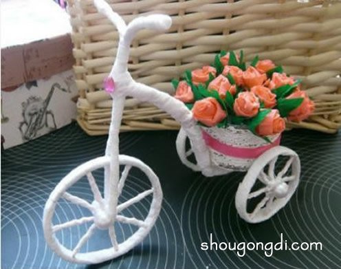 三輪花車模型手工制作 卷紙芯做花車的方法 -  www.shougongdi.com