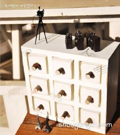 自制迷你收納櫃子的方法 木板和鐵盒做收納櫃 -  www.shougongdi.com