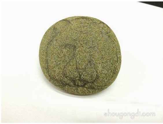 鵝卵石手繪老虎頭像 變成精美小手工藝品 -  www.shougongdi.com