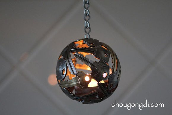 舊鑰匙變廢為寶DIY制作金屬風手工藝品 -  www.shougongdi.com