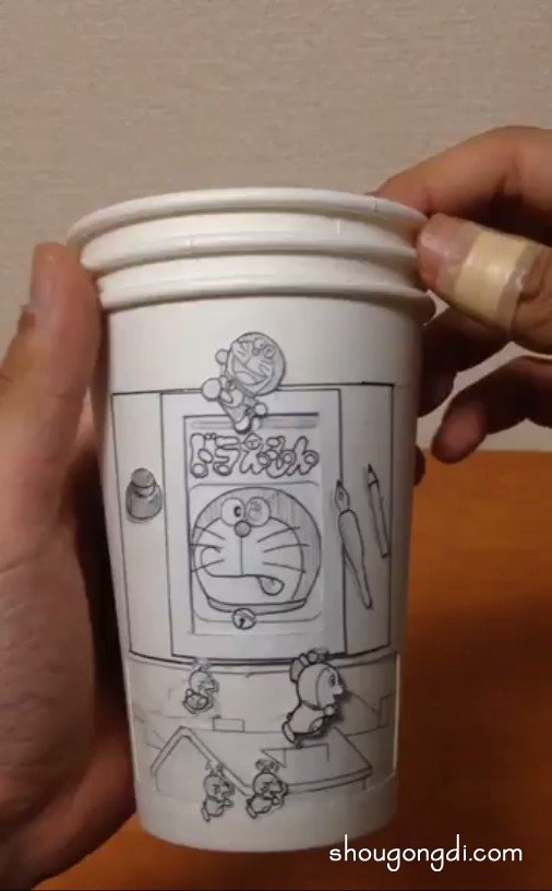一次性紙杯手工制作哆啦A夢玩具 可以動的哦 -  www.shougongdi.com