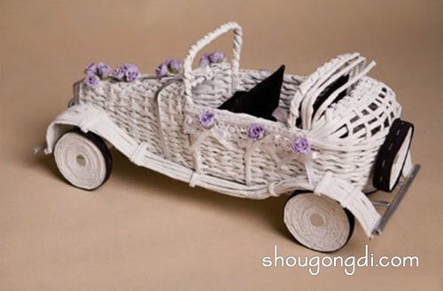 舊報紙廢物利用手工制作精美的婚車模型 -  www.shougongdi.com