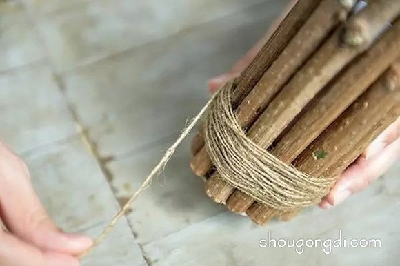 枯樹枝廢物利用DIY唯美燭台和收納掛架 -  www.shougongdi.com