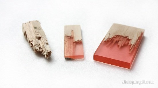 當廢木塊遇上樹脂 簡單DIY超美的項鏈墜子- www.shougongdi.com