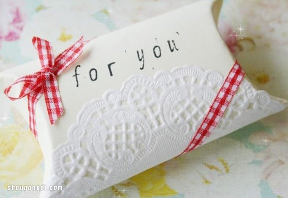 衛生紙卷筒廢物利用DIY制作漂亮禮物包裝盒- www.shougongdi.com
