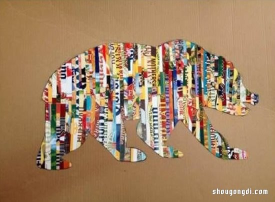 利用紙盒上裁剪下來的紙條拼貼DIY熊的圖案- www.shougongdi.com
