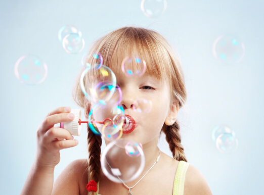 泡泡水的制作方法-泡泡水的物理分析及注意事項