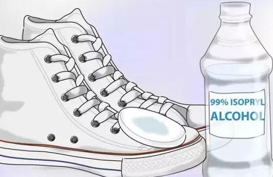 白球鞋怎麼清洗才不會變色？