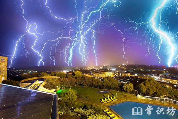 雷電發生時如何注意人身安全