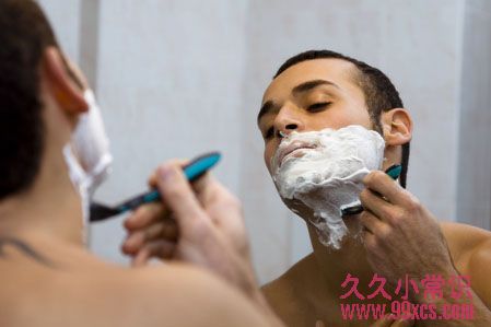每天刮胡子的男性較長壽 