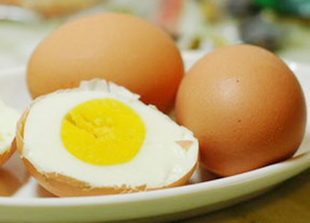 教你如何分辨真假雞蛋 簡單方便干淨利落
