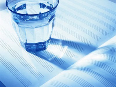 小編告訴你早上喝溫開水好嗎 喝對時間與方法才能更健康