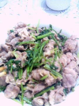 最新家常菜香菜涮牛肉的自制方法 2種香菜與牛肉做法