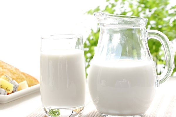 專家教你如何選購牛奶 選購優質牛奶的四種方法