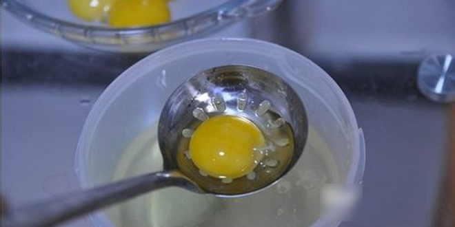 蛋清蛋黃分離的方法 讓你輕松分離蛋黃蛋清