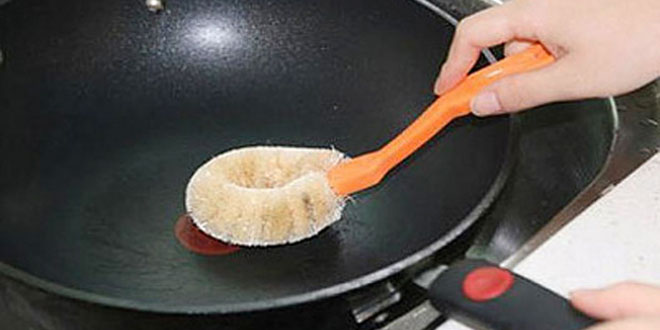 炒菜鐵鍋生銹怎麼辦 清洗鐵鍋有妙招少用洗滌劑