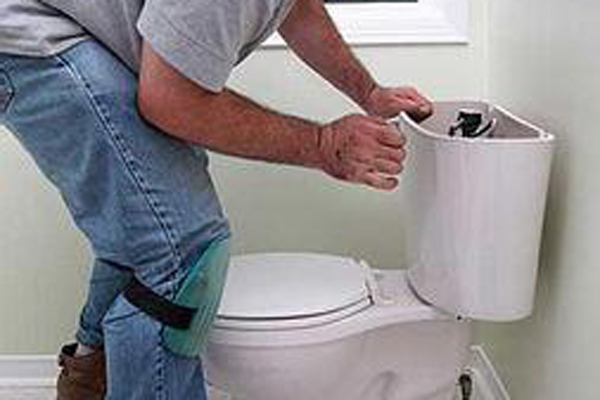 馬桶水箱漏水原因有哪些 馬桶漏水維修方法