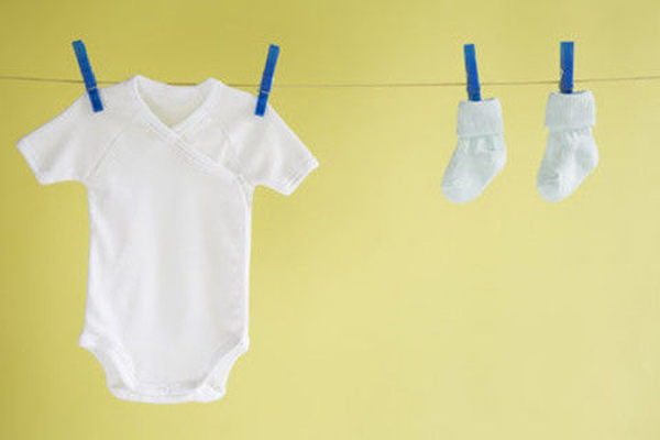 寶寶衣服污漬怎麼洗 去除寶寶衣服污漬的高招