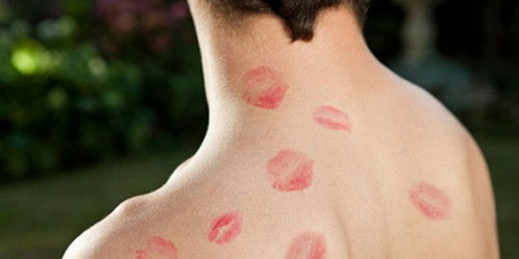 吻痕怎麼弄出來 最適合留吻痕的部位盤點