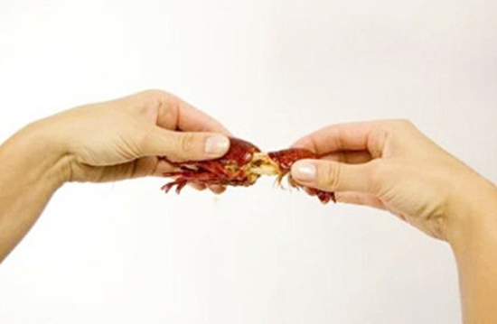 小龍蝦怎麼剝殼快 吃小龍蝦剝殼方法圖解