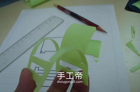 用洗發水瓶制作椅子模型 自制椅子模型怎麼做 -  www.shougongdi.com