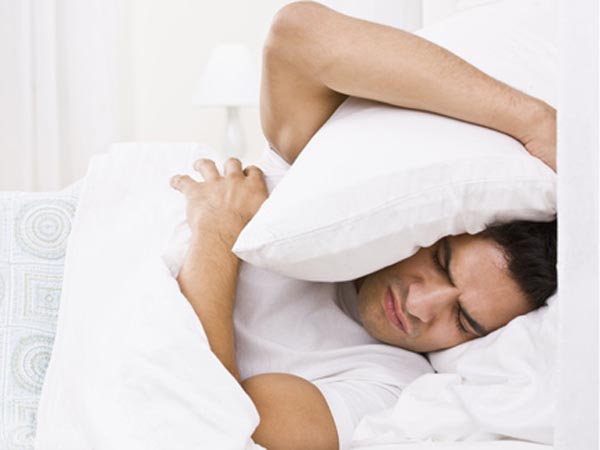為什麼會經常性的反復落枕呢？如何才能避免落枕呢？