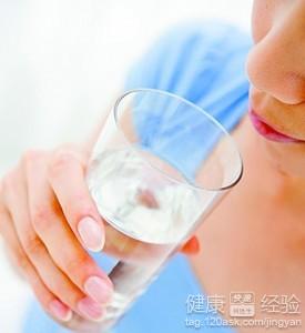 喝鹽水減肥嗎喝鹽水清腸幫你身體排毒