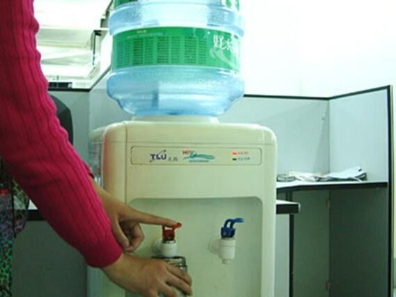 飲水機的冷熱水混合喝有哪些危害？