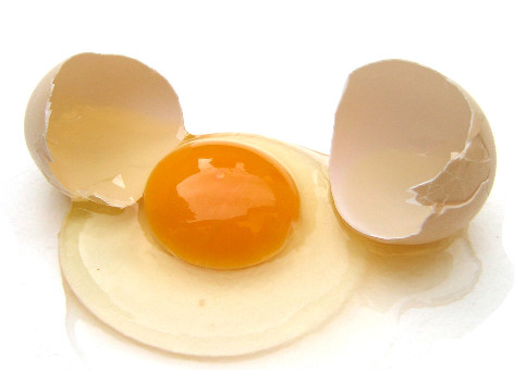 生吃雞蛋好嗎？三種人不宜多吃雞蛋