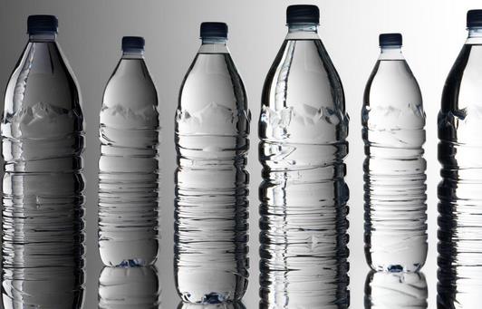 常喝瓶裝水竟有這些健康隱患！