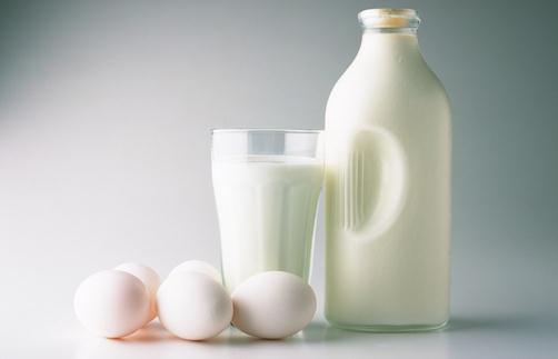 喝牛奶可預防阿爾茨海默病