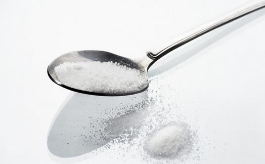 過量吃鹽易“惹上”12種疾病