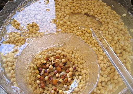 洗豆子為什麼會出沫？洗豆子出泡沫正常嗎？