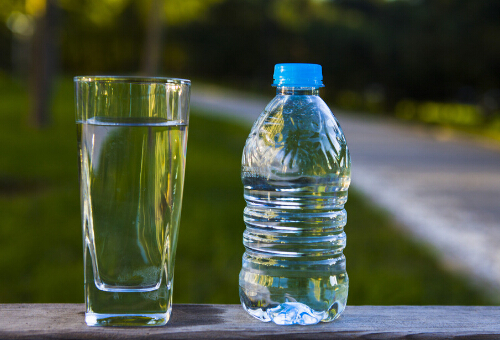 常喝礦泉水可以防老癡？常喝礦泉水好嗎？