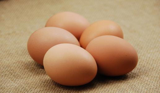 剛煮熟的熱雞蛋能用冷水泡嗎