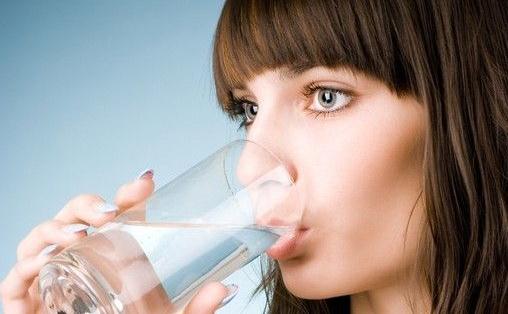 培養正確喝水習慣 四種水喝不得