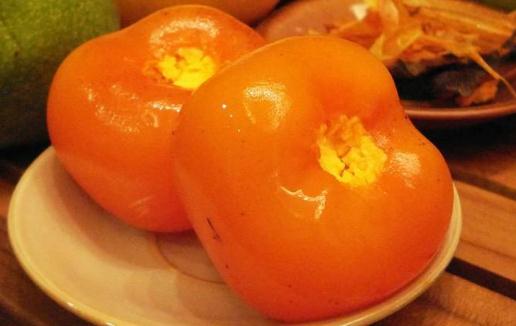 吃柿子有什麼禁忌？心肌梗塞病人不宜食用