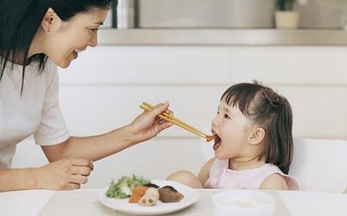 晚上應拒絕油膩食品-宵夜不能吃什麼？