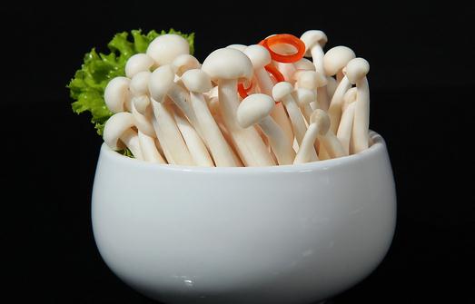 吃白玉菇的好處 白玉菇春筍湯的做法