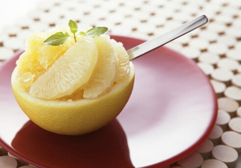 柚子皮的烹制法-柚子皮怎麼吃才健康？