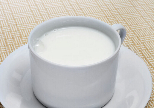 煮牛奶的正確方法-煮牛奶糊鍋怎麼辦？