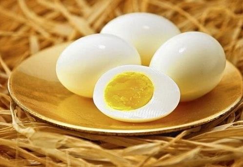 怎樣煮雞蛋不破殼？煮雞蛋蛋殼不破裂的正確做法