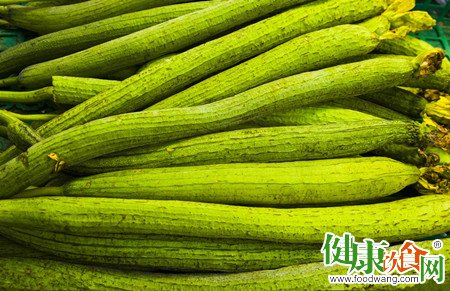 絲瓜是夏天醫食兩用的一種蔬菜