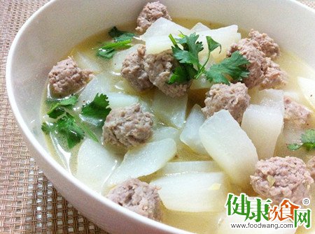 冬天喝什麼湯好？秋冬季節喝碗蘿卜湯