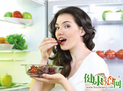 夏天吃什麼菜好？初夏宜常吃黃瓜、蒜薹和櫻桃